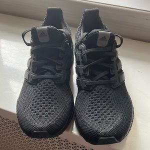 adidas Women’s Ultraboost 5.0 DNA Core Black 8.5
